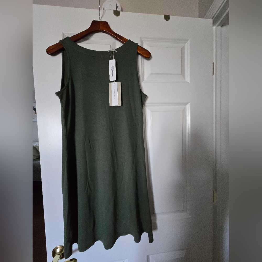 Sleeveless Green Dress